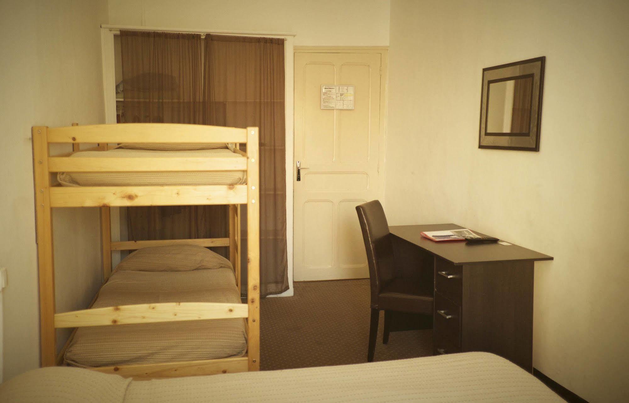 Hotel Le Centre Le Boulou Buitenkant foto